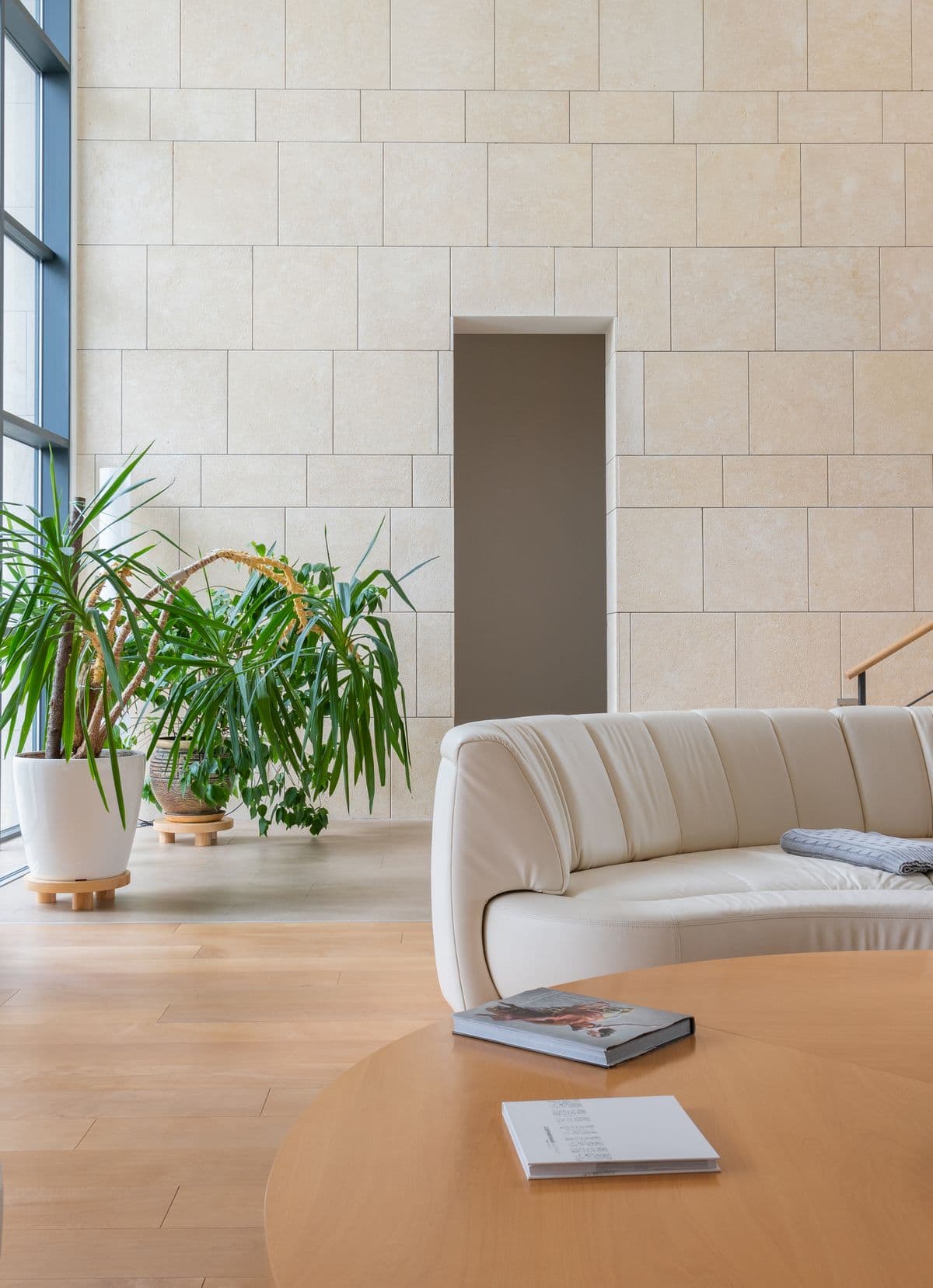 The bright, minimalist reception lounge at Northline Dental Studio